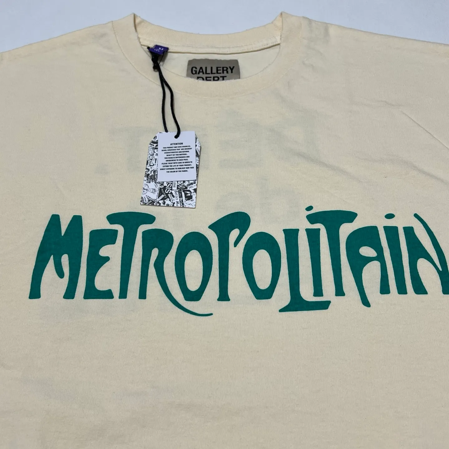 GALLERY DEPT. SELF TITLE TEE New green METROPOLITAN slogan printed short-sleeved Metropolis French TEE Cream S-XL Genuine fabric Original craftsmanship Tube-woven side seam fabric Ready-made garments dyed Same as the original Water slurry printing Breathable and no feel Hand-worn and distressed Top purchasing level